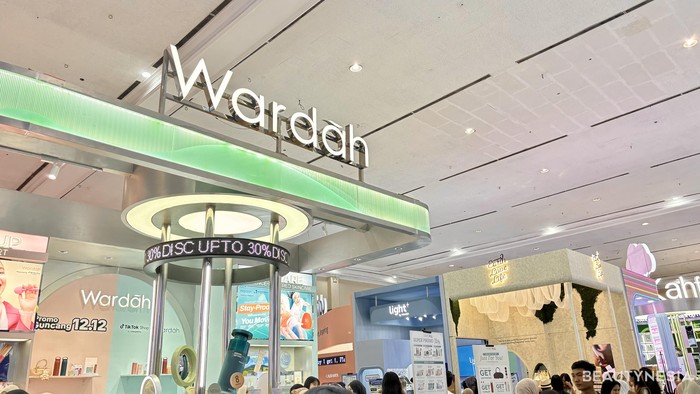 Beauty expo Female Daily X Beauty kembali hadir untuk kedua kalinya di Jakarta International Convention Center (JICC) pada 4 - 7 Desember 2025 ini. Kamu bisa mengunjungi sebagai agenda jalan-jalan sekaligus self rewards.