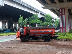 Saking Sepi Orderan, Tukang Sedot WC Jakarta Cari Pelanggan sampai Sukabumi