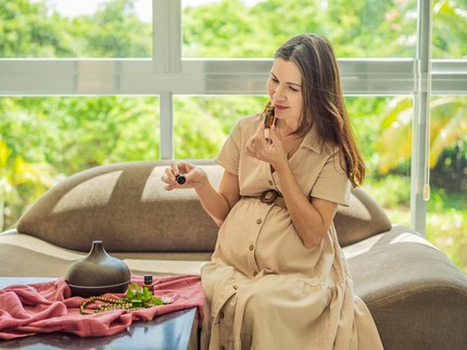 7 Aroma Alami yang Bisa Bikin Ibu Hamil Tenang dan Relaks, Pilihan Aman Terbaik!