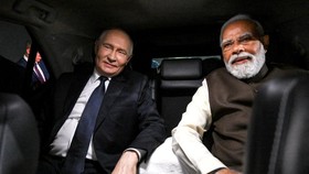 FOTO: Momen PM India Narendra Modi Jamu Presiden Rusia Vladimir Putin