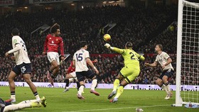 FOTO: MU Tersandung Diimbangi West Ham