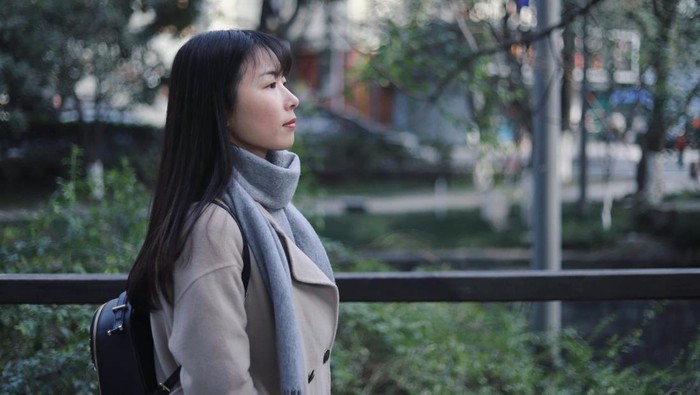 Positive self talk atau bicara dengan diri dengan kebaikan akan membentuk mental yang lebih siap dan tangguh. Positive self talk juga menumbuhkan kepercayaan diri dengan tidak membandingkan dan mengkritik diri sendiri.