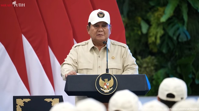 Presiden RI Prabowo Subianto resmi melepas kontingen Indonesia yang akan bertanding dalam gelaran SEA Games 2025 di Istana Merdeka, Jakarta, Jumat (5/12).