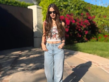 Reaksi Nia Ramadhani Diprotes Anak Bungsu Tak Boleh Pakai Tanktop di Tempat Umum