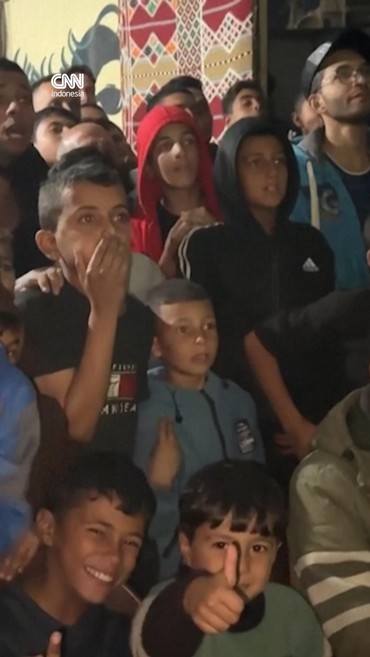 Sorak Sorai Warga Gaza Atas Kemenangan Palestina di Piala Arab