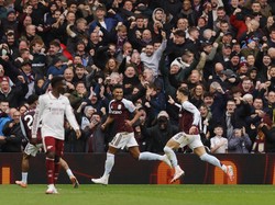 Aston Villa Unggul 1-0 dari Arsenal di Paruh Pertama