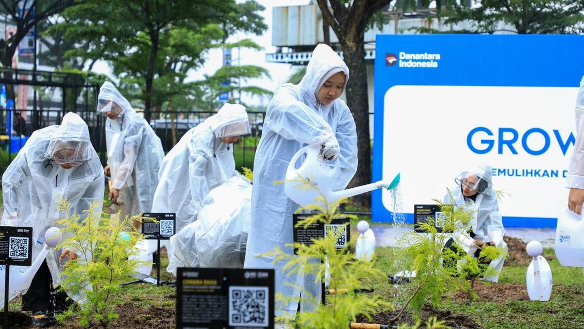 BRI Gelar Aksi Tanam Pohon, Ajak Warga Bandung Peduli Lingkungan