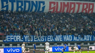 Berita Panas dari Dunia Sport CNN : Hodak Peringatkan Bobotoh, Tak Ingin Pesta Tahun Baru Ternoda