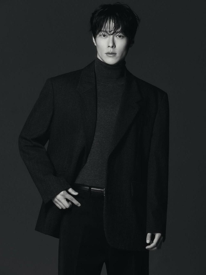 Jang Ki Yong memulai kariernya di dunia hiburan sebagai seorang model. Ia memulai debutnya sebagai model pada tahun 2012 dengan tampil di acara General Idea 2012, Seoul Fashion Week.