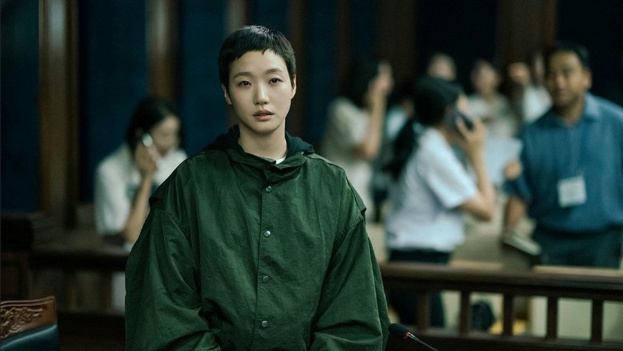 Kim Go Eun di drama The Price of Confession.