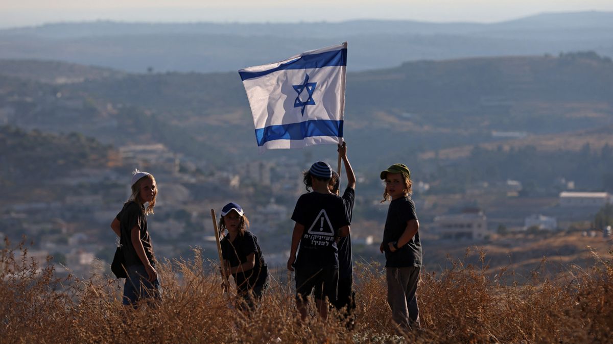 Siasat Culas Israel Caplok Tepi Barat dengan Pemukim Ilegal Yahudi