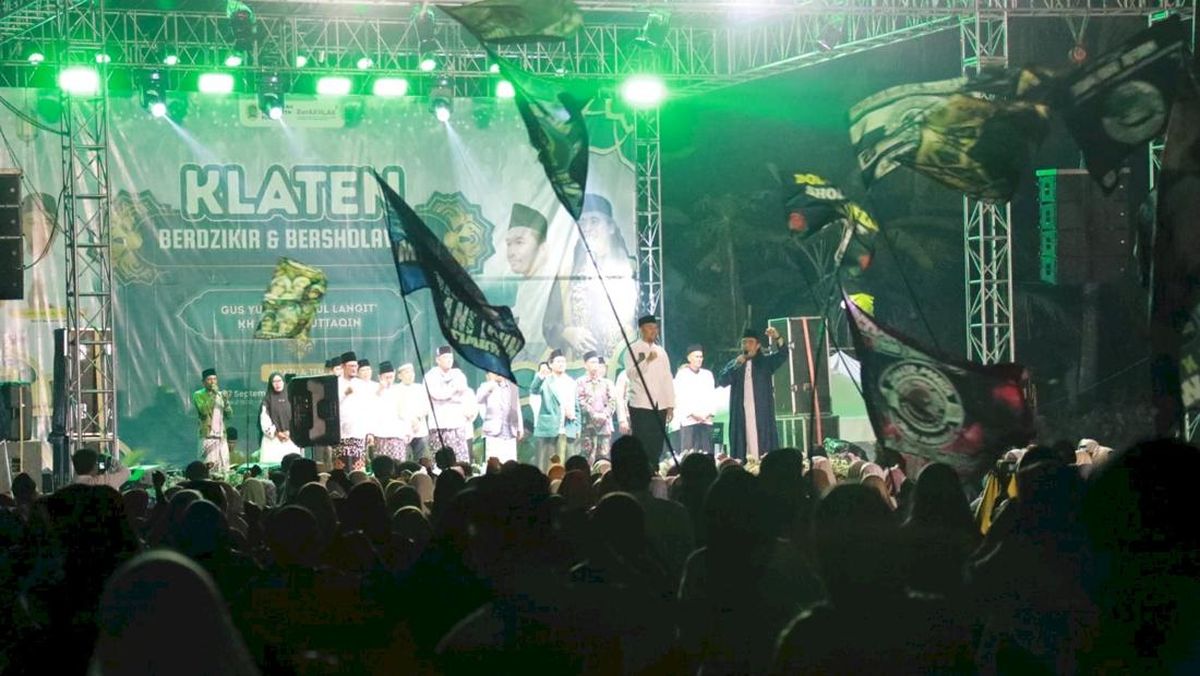 Wakil Bupati Hadiri Klaten Berdzikir dan Bersholawat di Karangnongko