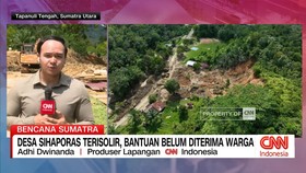 VIDEO: Jalur Darat Putus, Desa Sihaporas Terisolir