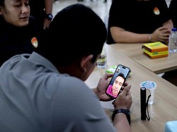 Raffi Ahmad Beri Bantuan Rp 5 M untuk Penanganan Banjir-Longsor di Sumut