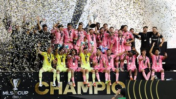 Kabar Sport CNN Terbaru : FOTO: Detik-detik Messi Bawa Inter Miami Juara MLS Cup