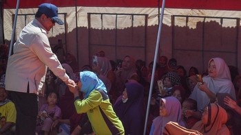 FOTO: Banjir Kepung Sumatra hingga Gembong Narkoba Dewi Ditangkap