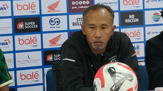 Uston Nawawi buka suara soal rumor peluang menjadi pelatih tetap Persebaya Surabaya setelah mengimbangi PSM Makassar 1-1 dalam lanjutan kompetisi Super League.