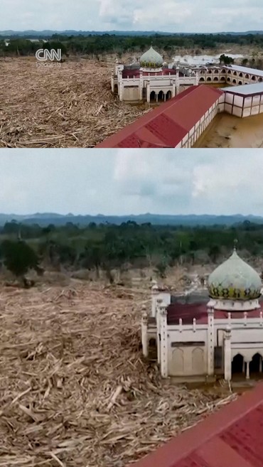 Kayu Gelondongan Banjir Tutup Akses Bantuan di Wilayah Aceh Tamiang