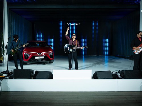 Vinfast VF7 Jadi Inspirasi 7 Persona Indonesia Kejar Passion