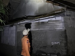 Hujan Deras, 7 Rumah di Bojong Koneng Bogor Rusak Tertimpa Pohon Tumbang