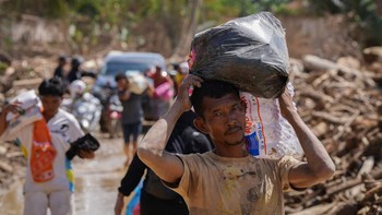 FOTO: Akses Antardesa di Aceh Tamiang Mulai Pulih