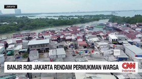 VIDEO: Banjir Rob Jakarta Rendam Permukiman Warga