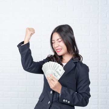 Selamat! 3 Shio yang Diprediksi Akan Banjir Cuan di Tahun Kuda Api 2026