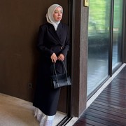 Get The Look: Inspirasi Outfit Formal nan Elegan ala Thata Al Jundiah