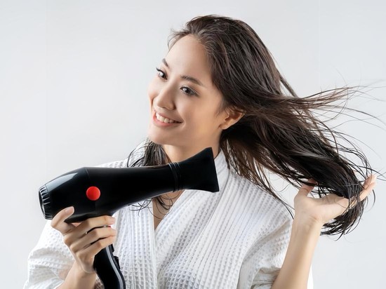 Cepat Kering dan Styling Lebih Gampang! HAN RIVER High Speed Hair Dryer Bisa Jadi Jawaban untuk Rambutmu