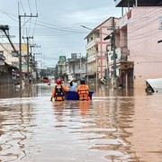Momen PM Thailand Minta Maaf karena Gagal Atasi Banjir yang Tewaskan 170 Orang