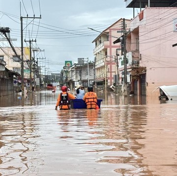 Momen PM Thailand Minta Maaf karena Gagal Atasi Banjir yang Tewaskan 170 Orang