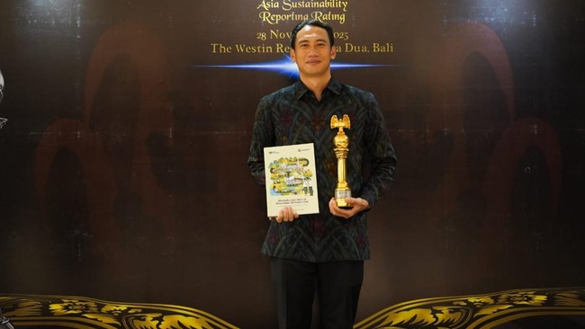 PT Jasa Marga meraih Gold Rank di ASRRAT 2025, menegaskan komitmen keberlanjutan dan tata kelola yang baik, Penghargaan ini dorong inovasi berkelanjutan.