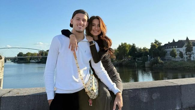 Rayakan Iduladha, Justin Hubner Ikut Berkuban Sapi bareng Jennifer Coppen