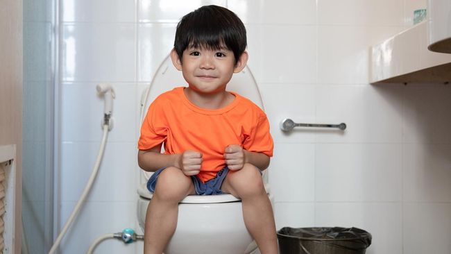 Kenali Tanda-Tanda Anak Sudah Siap Toilet Training