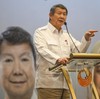 Wakil Ketua Dewan Pembina Partai Gerindra Hashim Djojohadikusumo memberikan sambutan saat peringatan Hari Disabilitas Internasional yang digelar Partai Gerindra di Jakarta, Senin (8/12/2025). Peringatan Hari Disabilitas Internasional itu diikuti seju