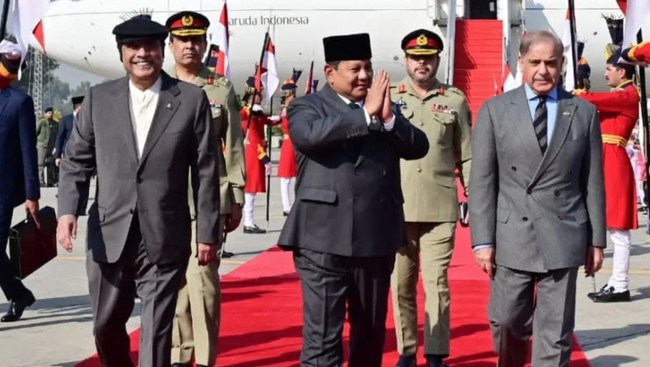 Presiden RI Prabowo Subianto terbang ke Pakistan untuk memperingati 75 tahun hubungan diplomatik. Kunjungan ini membahas isu strategis dan penandatanganan MoU.