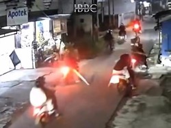 Gerombolan Bermotor Bikin Resah, Serang Pemotor di Bandung Barat