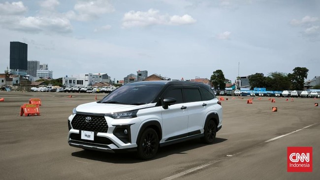 Ada lebih dari 50 model mobil hybrid yang ditawarkan di Indonesia saat ini, termasuk yang terbaru Toyota Veloz Hybrid.