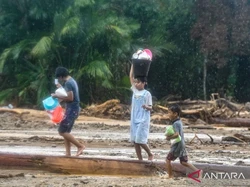 Warga Bantu Warga di Tapteng, Rumah Jadi Pengungsian-Ternak Jadi Santapan