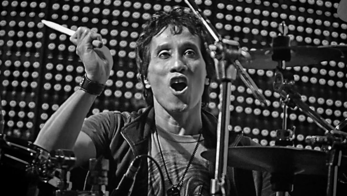 Mantan Drummer God Bless Yaya Moektio Meninggal Dunia