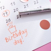 4 Tanggal Lahir Ditakdirkan Beruntung di Tahun 2026 Menurut Ahli Numerologi, Kamu Termasuk?