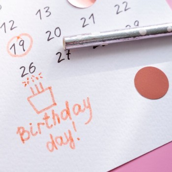 4 Tanggal Lahir Ditakdirkan Beruntung di Tahun 2026 Menurut Ahli Numerologi, Kamu Termasuk?