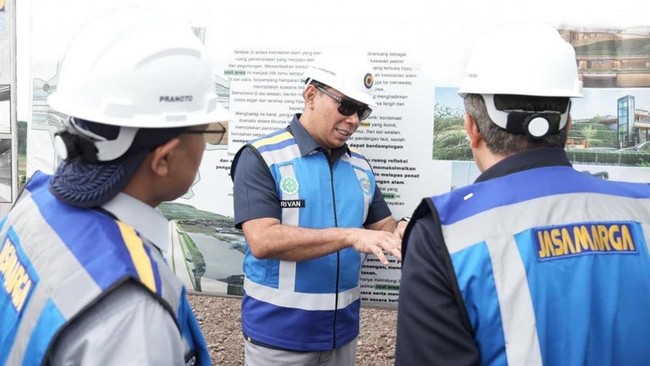 PT Jasa Marga menyalurkan bantuan untuk korban bencana banjir dan longsor di Aceh dan Sumut, mendukung pemulihan masyarakat dengan berbagai kebutuhan dasar.