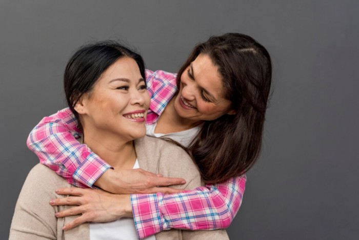 Ucapan terima kasih membantu membangun ikatan pada setiap orang. Berikan ucapan itu pada setiap usaha besar atau hal-hal kecil, karena manfaatnya sangat besar.