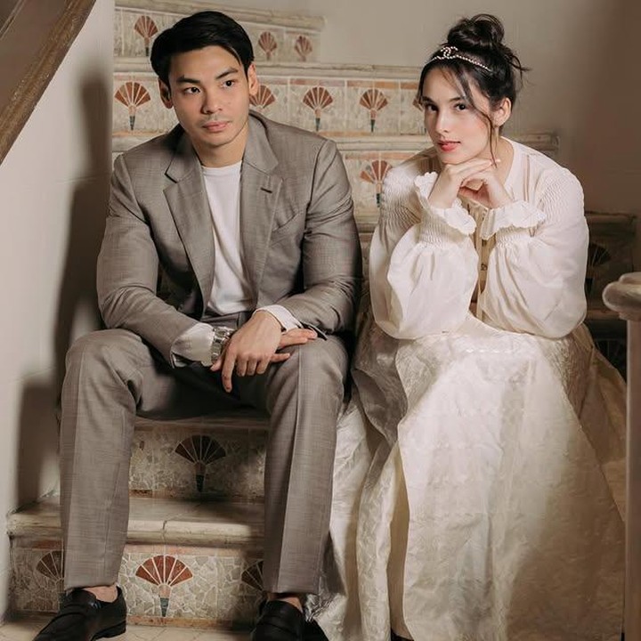 <p>Momen <em>anniversary</em> tersebut dibagikan langsung oleh Chelsea melalui unggahan di akun Instagram miliknya, Bunda. Untuk merayakan hari spesialnya, ia kembali membagikan beberapa kebersamannya dengan sang suami. (Foto: Instagram @chelseaislan)</p>