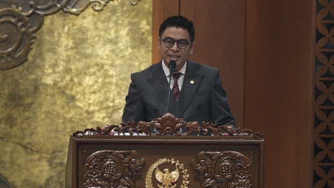 Anggota DPR Endipat Wijaya disebut sudah minta maaf kepada Ferry Irwandi terkait sindiran 'sok paling' saat membicarakan bencana Sumatra.