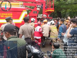 Kebakaran Gedung di Jakpus Diduga dari Baterai Terbakar di Lantai 1