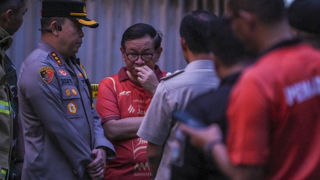 Gubernur Jakarta Pramono Anung berjanji akan bertanggung jawab atas pemakaman korban kebakaran Gedung Terra Drone, Cempaka Baru, Jakarta Pusat.