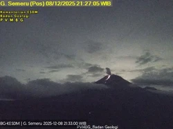 Gunung Semeru Erupsi Malam Ini, Luncurkan Lava Pijar
