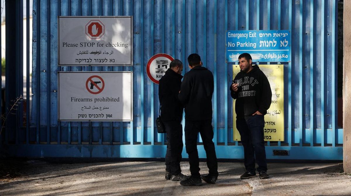 Polisi Israel Secara Brutal Gerebek Kantor UNRWA PBB di Yerusalem